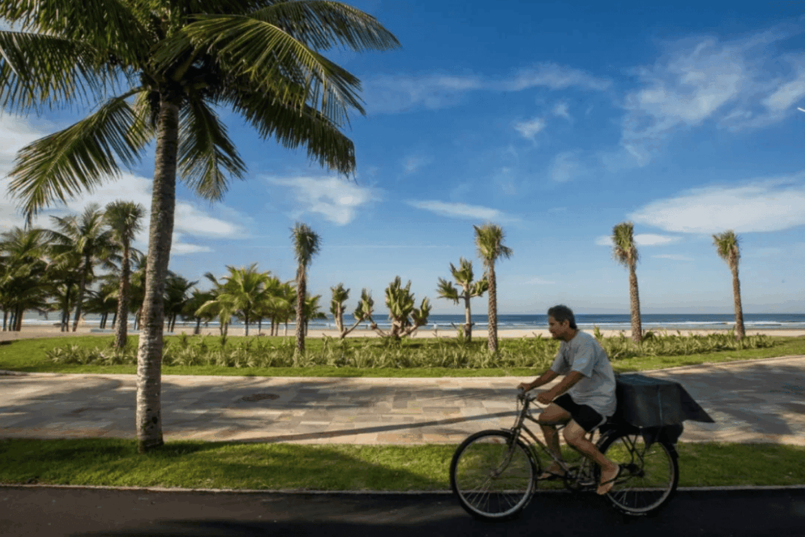 cidade-do-litoral-de-sp-tem-maior-ciclovia-a-beira-mar.-saiba-qual