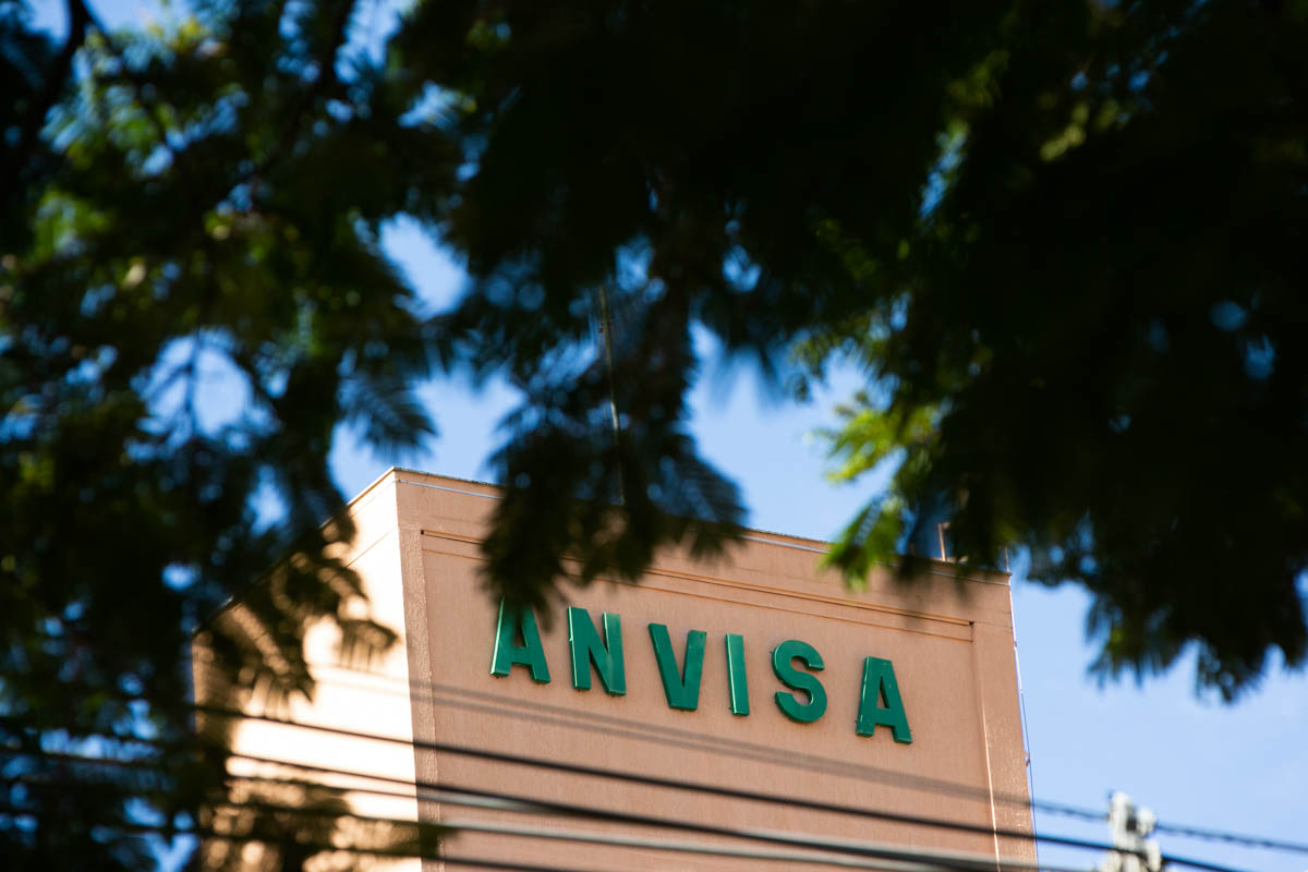 anvisa-proibe-a-venda-de-oito-cosmeticos-para-cabelo-sem-registro