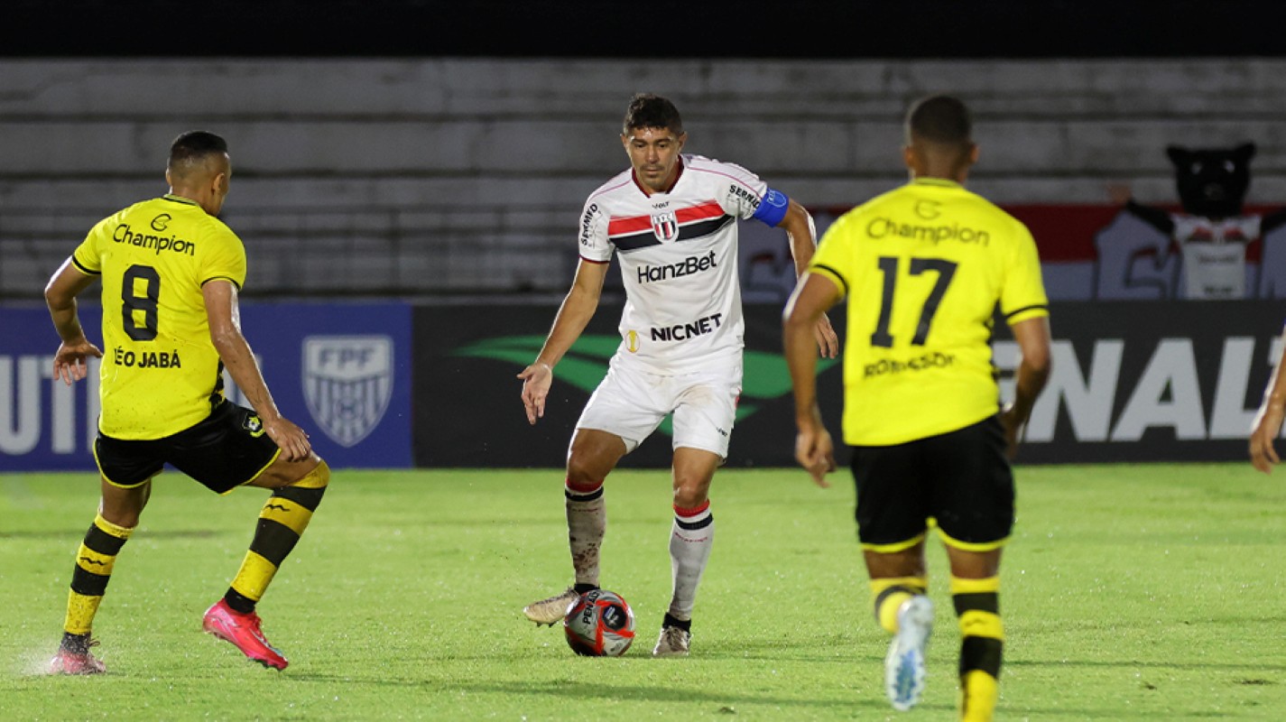 video:-botafogo-sp-demite-jogador-que-deu-tapa-em-atleta-do-coritiba