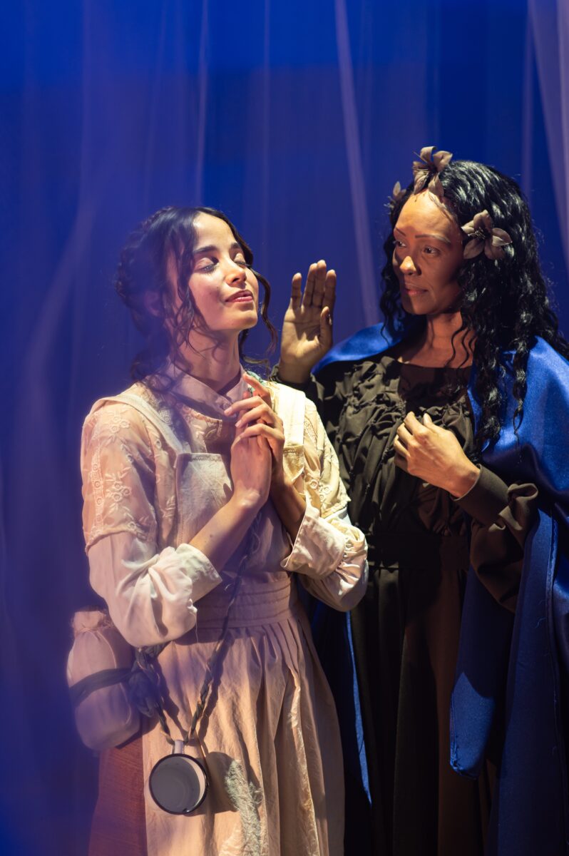 ao-comentar-sobre-fe,-isabel-fillardis-diz:-“a-forma-de-se-comunicar-com-o-sagrado-e-intima”