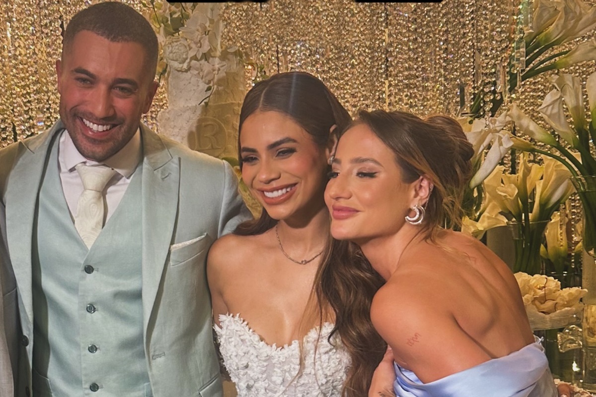 video:-bruna-griphao-reage-apos-ser-detonada-por-vestido-de-madrinha