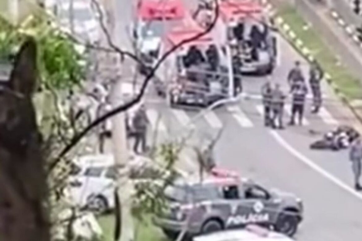 motociclista-e-preso-apos-furar-blitz-e-atropelar-policial-em-avenida
