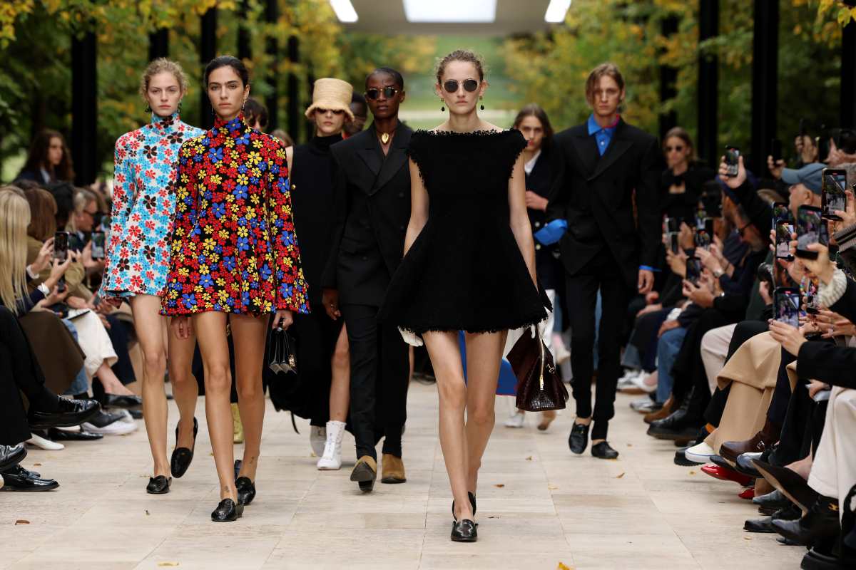 acessorios-do-paris-fashion-week-dao-vida-aos-desfiles;-confira