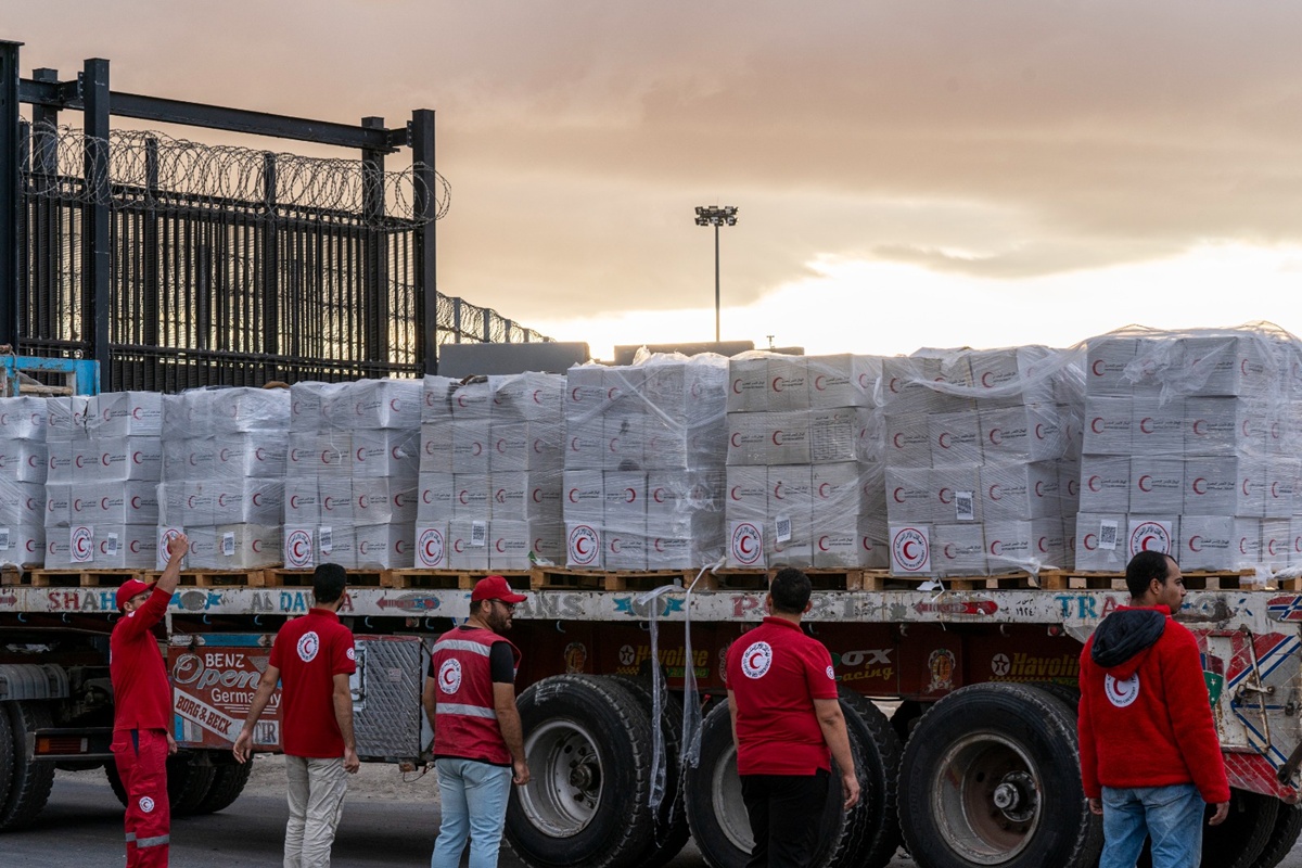 ajuda-chega-a-gaza-apos-garantia-de-liberacao-de-refens-em-acordo