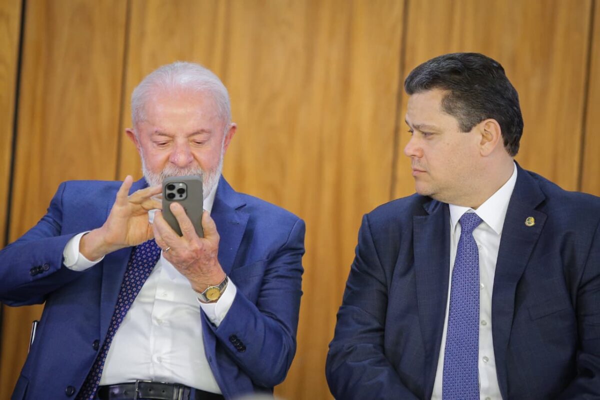 a-ligacao-de-lula-para-um-senador-apos-a-pec-da-blindagem