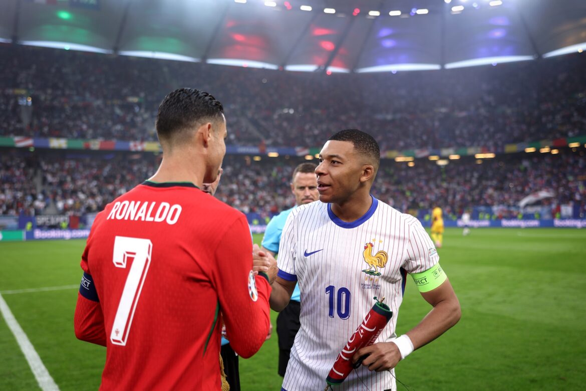 mbappe-revela-que-recebe-conselhos-de-cristiano-ronaldo