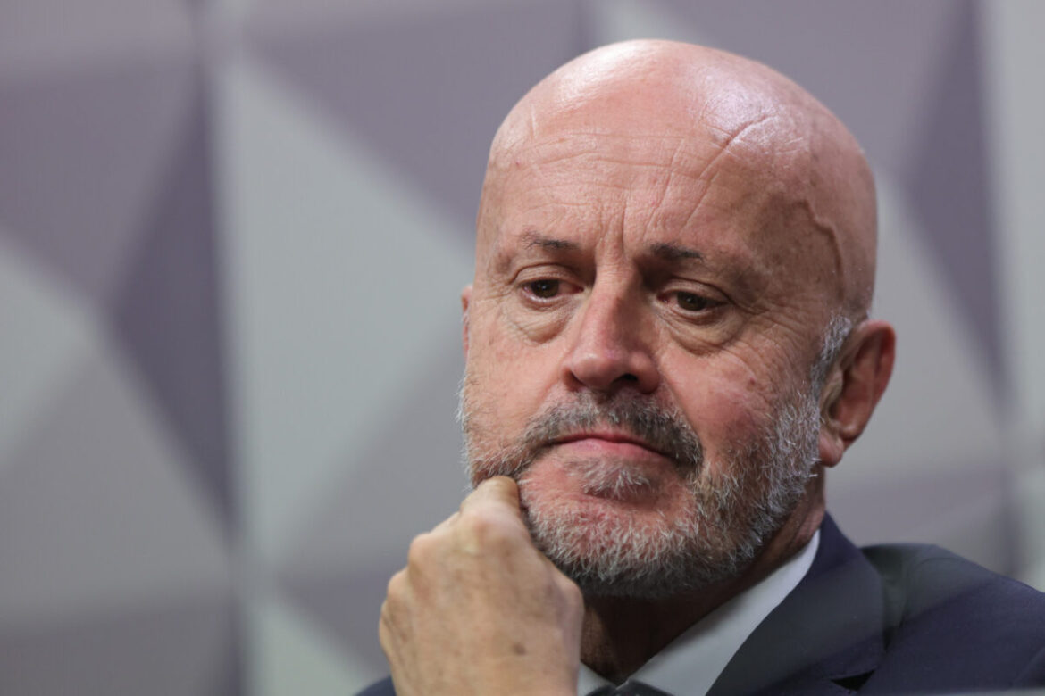 coaf:-empresa-de-careca-do-inss-movimentou-5-vezes-mais-que-a-renda