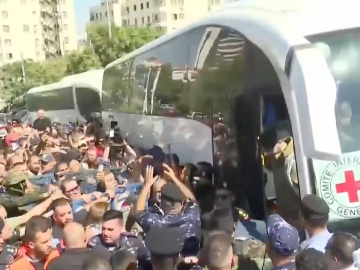 hamas-liberta-20-refens-e-israel-solta-2-mil-prisioneiros-em-cessar-fogo