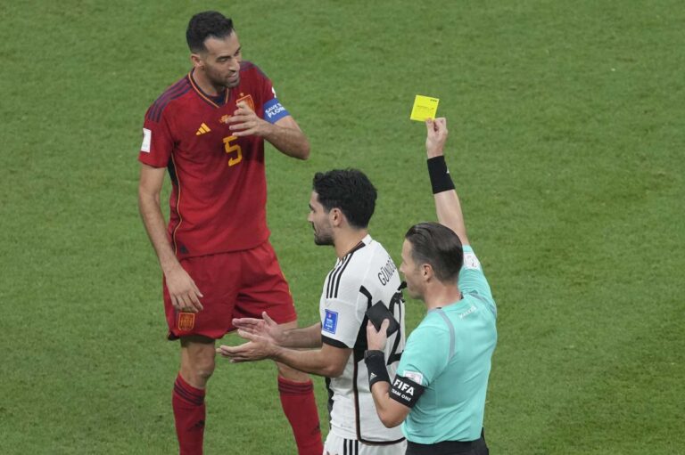 Pesquisa diz que Brasileirão é a segunda liga mais faltosa do mundo