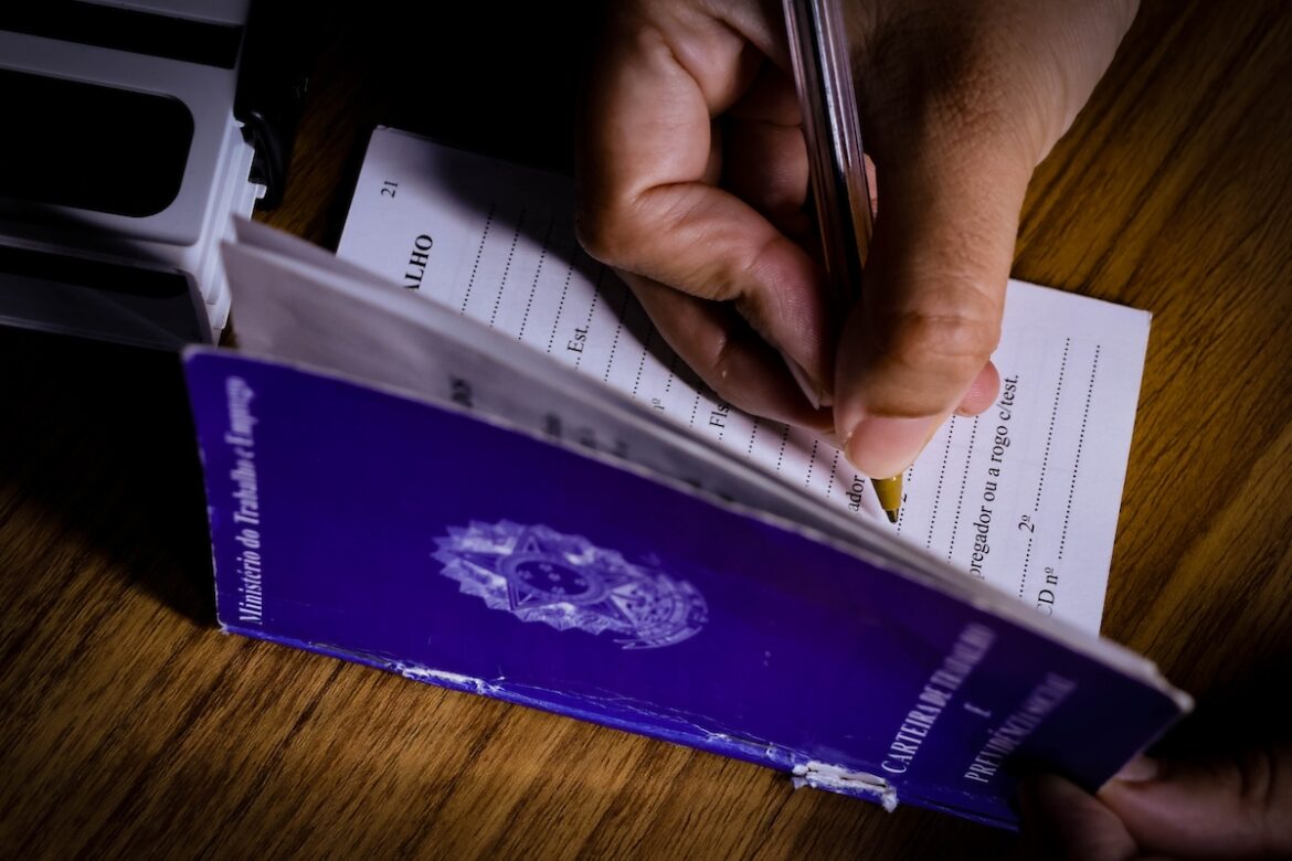 df-tem-884-vagas-de-emprego-abertas-com-salarios-de-ate-r$-4,1-mil