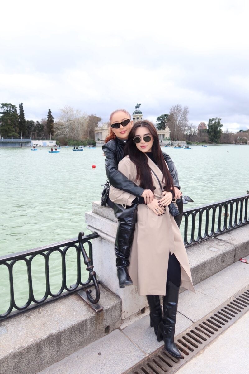 mari-fernandez-e-julia-ribeiro-encantam-com-fotos-do-pre-casamento.-veja!