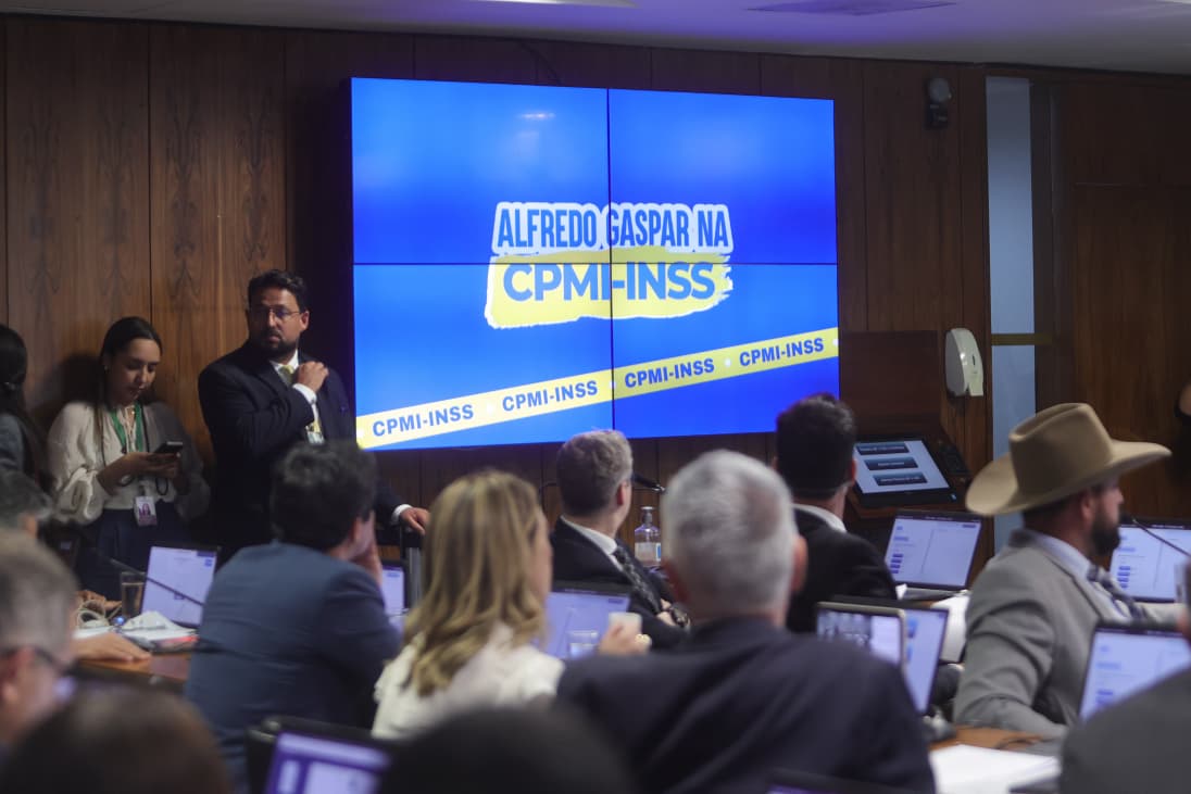 pl-prepara-ofensiva-em-cpmi-para-tentar-convocar-irmao-de-lula