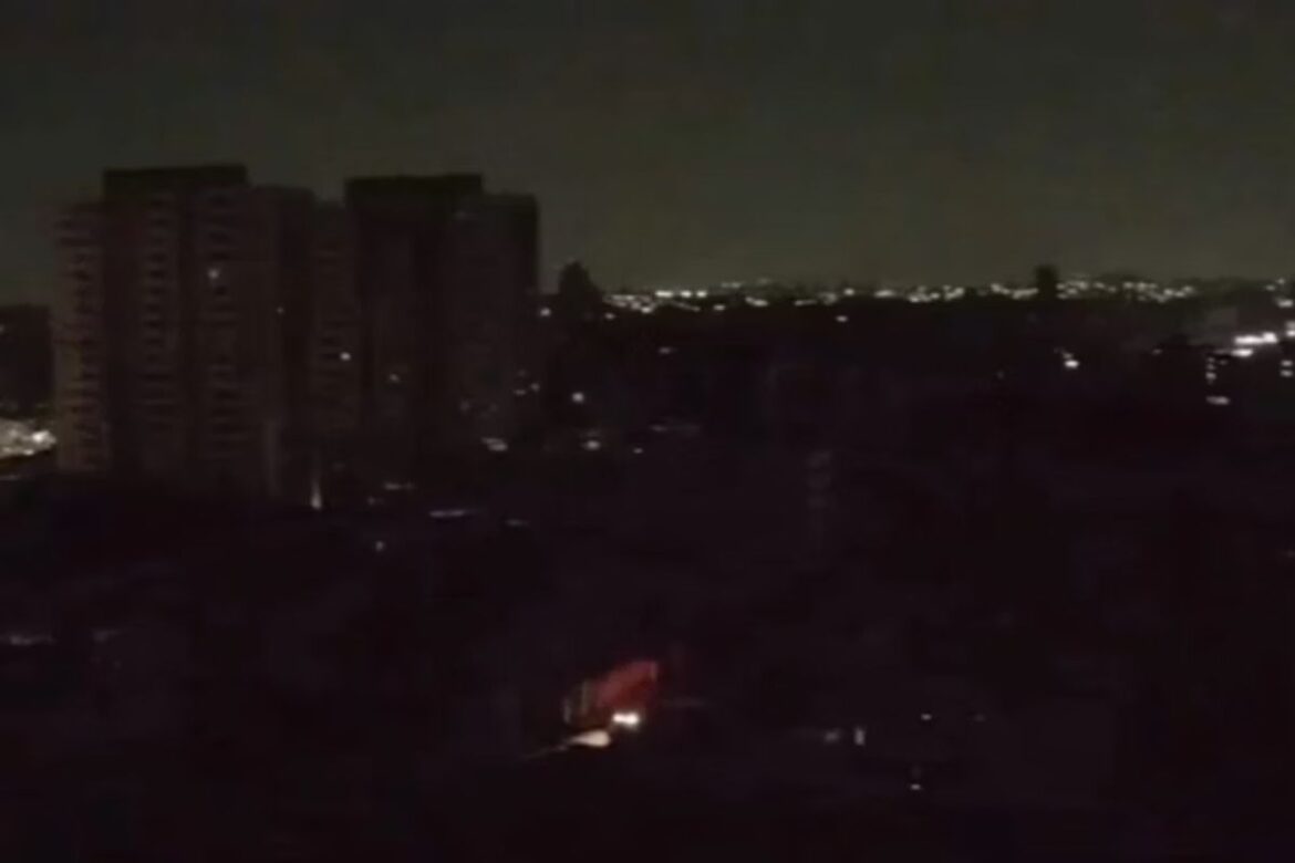 as-escuras:-ao-menos-7-estados-registram-apagoes-na-madrugada-desta-3a