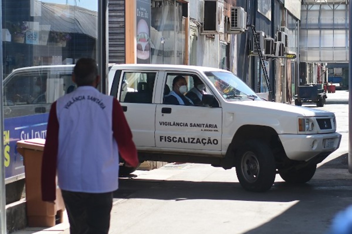 fabrica-de-cosmeticos-e-fechada-por-descumprir-normas-sanitarias-no-df