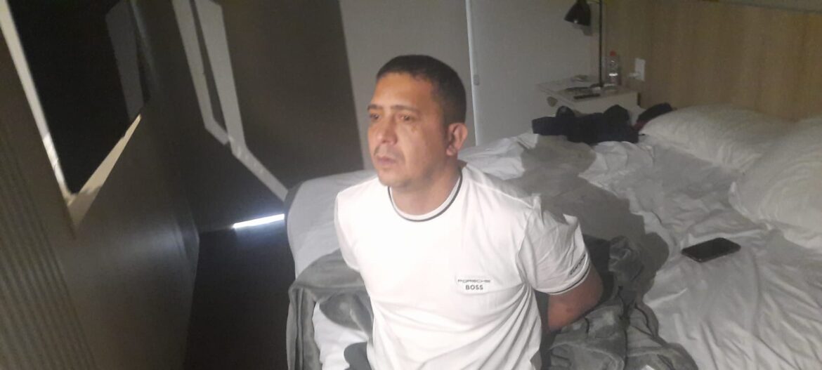 “patrao”-do-comando-vermelho-e-preso-em-ape-de-luxo-na-barra-da-tijuca
