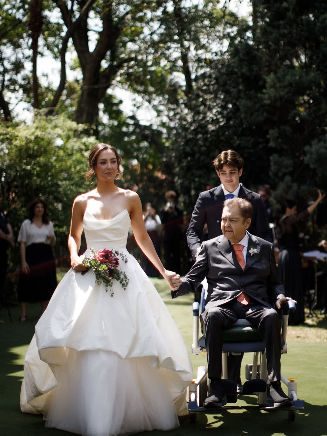 lara,-filha-de-faustao,-fala-da-saude-do-pai-e-celebra-presenca-em-seu-casamento