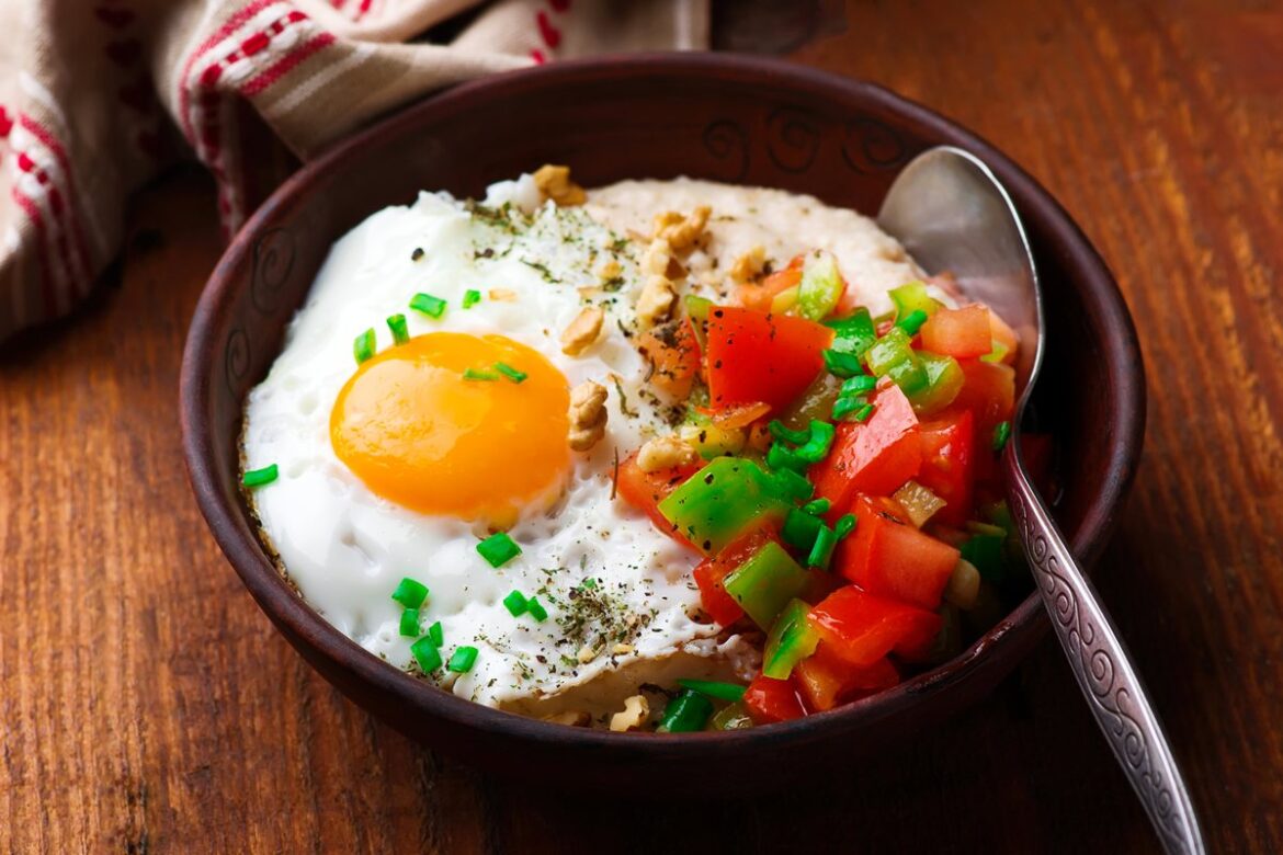 veja-3-alimentos-para-sempre-comer-com-ovos-e-potencializar-beneficios