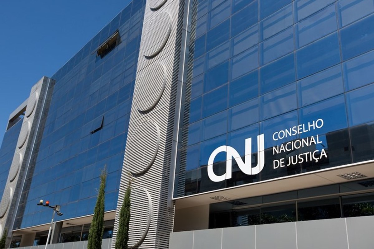 cnj-abre-processo-contra-desembargador-por-assedio-moral-e-sexual