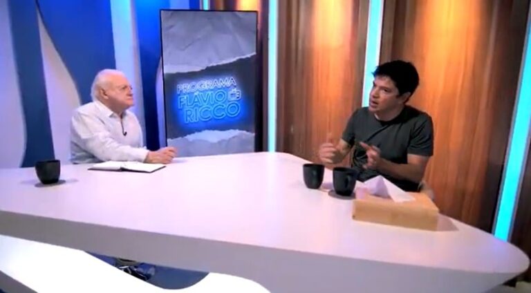 Jorge Vercillo critica repetição nas rádios e defende valorização da música brasileira