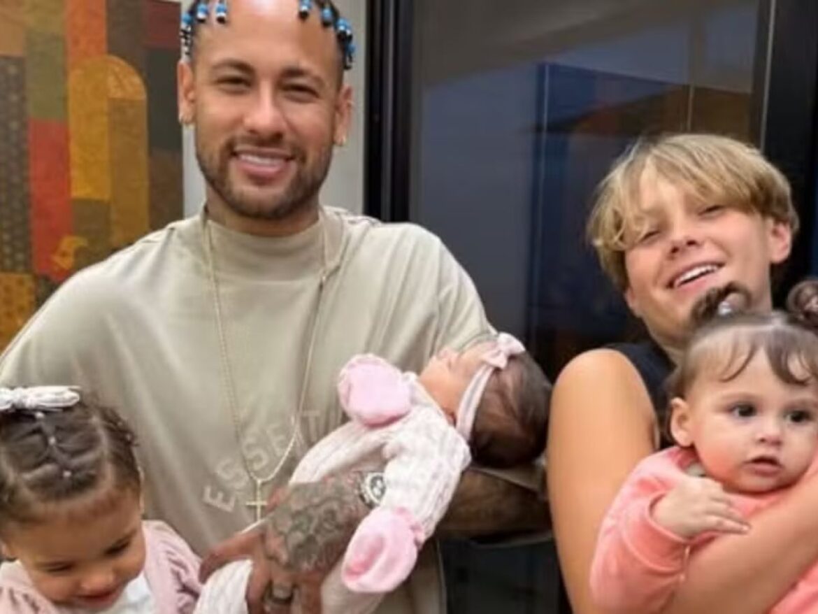 “minha-dupla”:-neymar-compartilha-momento-fofo-com-a-filha-mavie