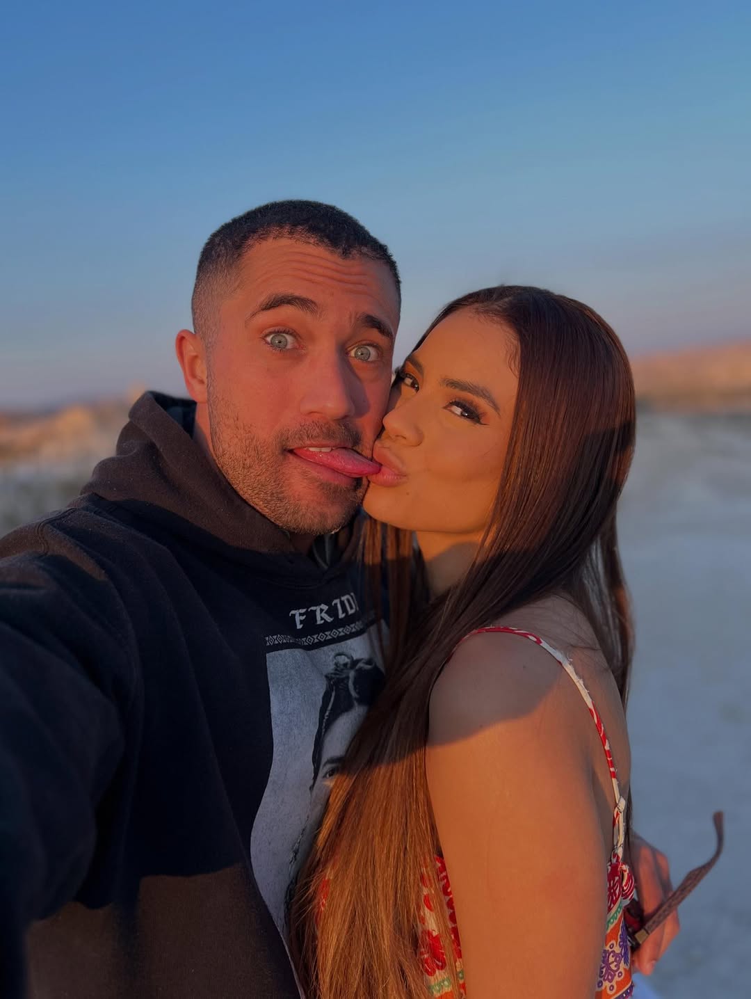 romanticos!-ricardo-vianna-abre-album-de-fotos-da-lua-de-mel-com-lexa