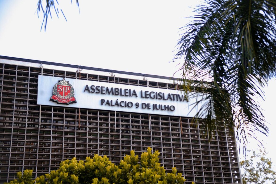 sob-criticas,-alesp-aprova-projeto-que-muda-carreira-de-pesquisadores