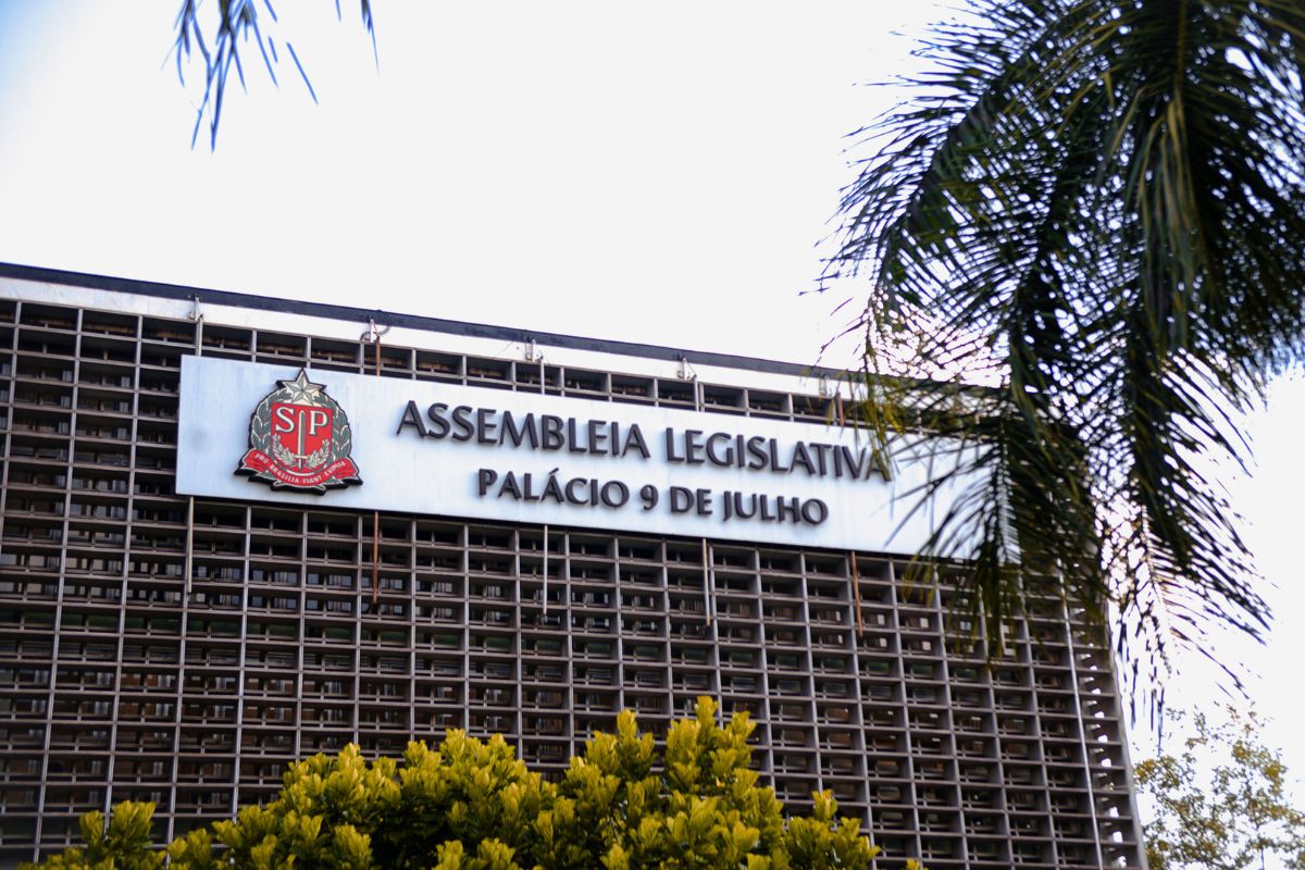 sob-criticas,-alesp-aprova-projeto-que-muda-carreira-de-pesquisadores