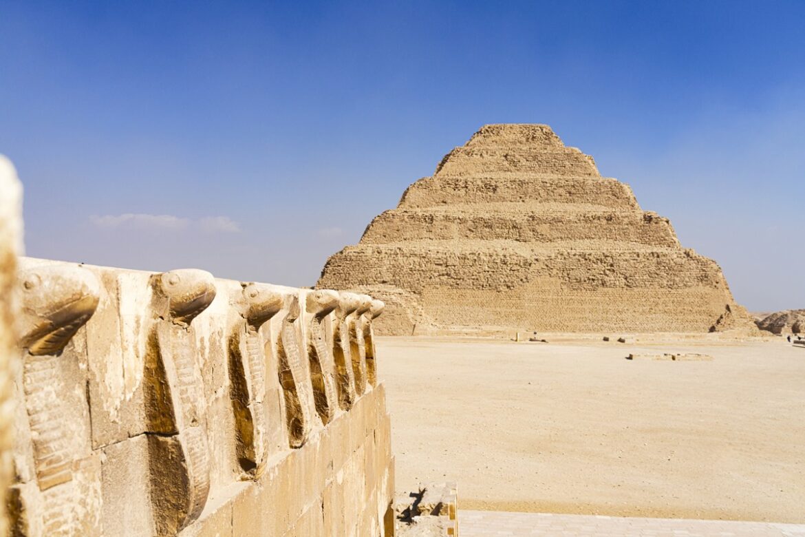 piramide-egipcia-foi-construida-com-elevador-hidraulico,-diz-estudo