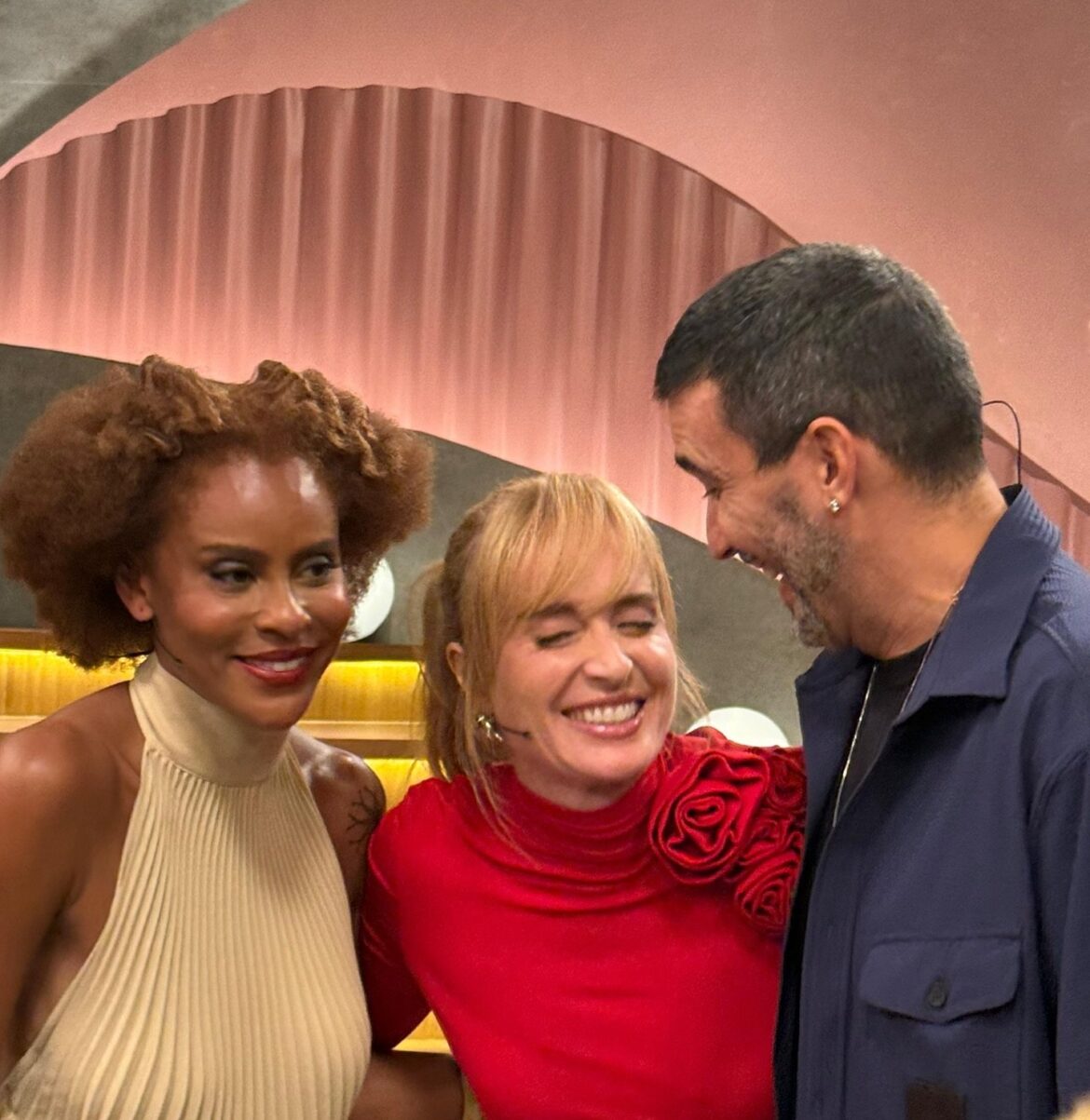 saiba-tudo-sobre-“angelica-ao-vivo”,-programa-de-angelica-com-andre-marques-e-aline-wirley