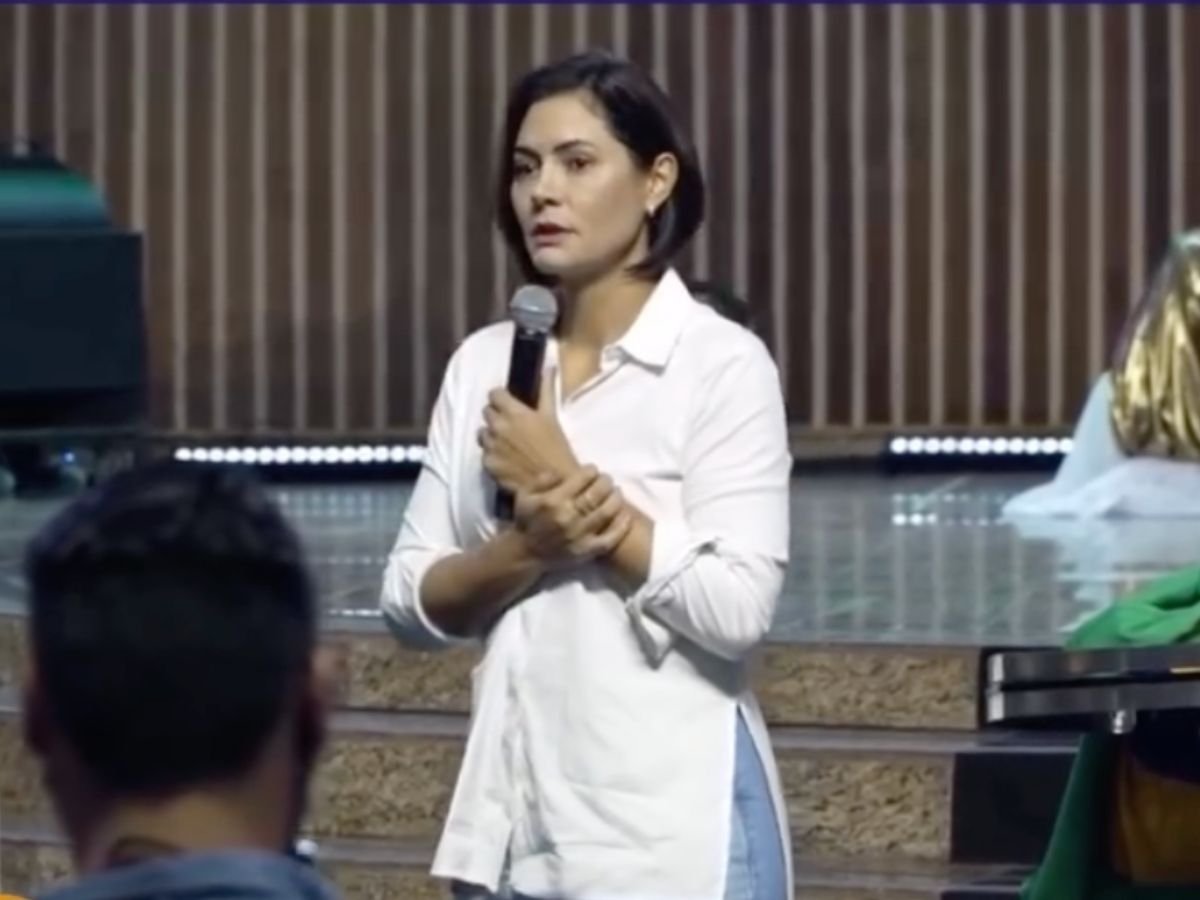 lider-do-pt-aciona-pgr-contra-michelle-bolsonaro,-que-reage:-“ele-me-ama”