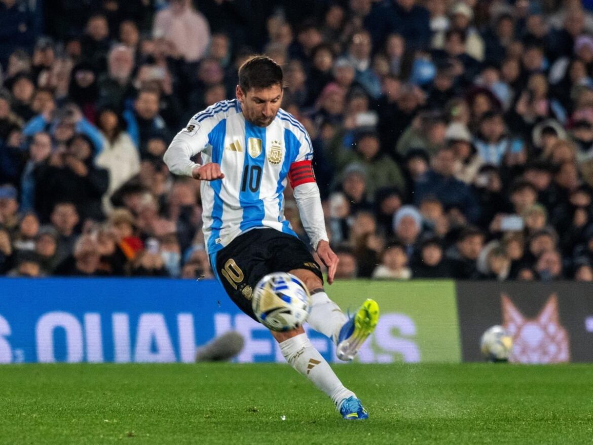 messi-ignora-yamal-e-destaca-brasileiro-ex-vasco-entre-as-dez-promessas-do-futebol