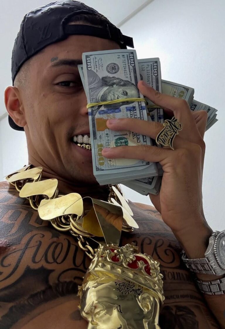 mulher-de-buzeira,-preso-pela-pf,-defende-influenciador:-“ele-e-inocente,-nao-e-justo!”