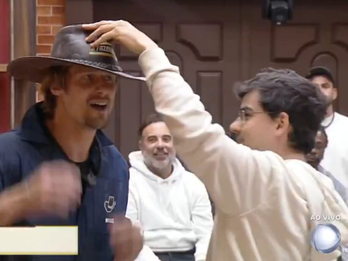 “a-fazenda-17”:-matheus-martins-vence-a-“prova-do-fazendeiro”-e-escapa-da-roca