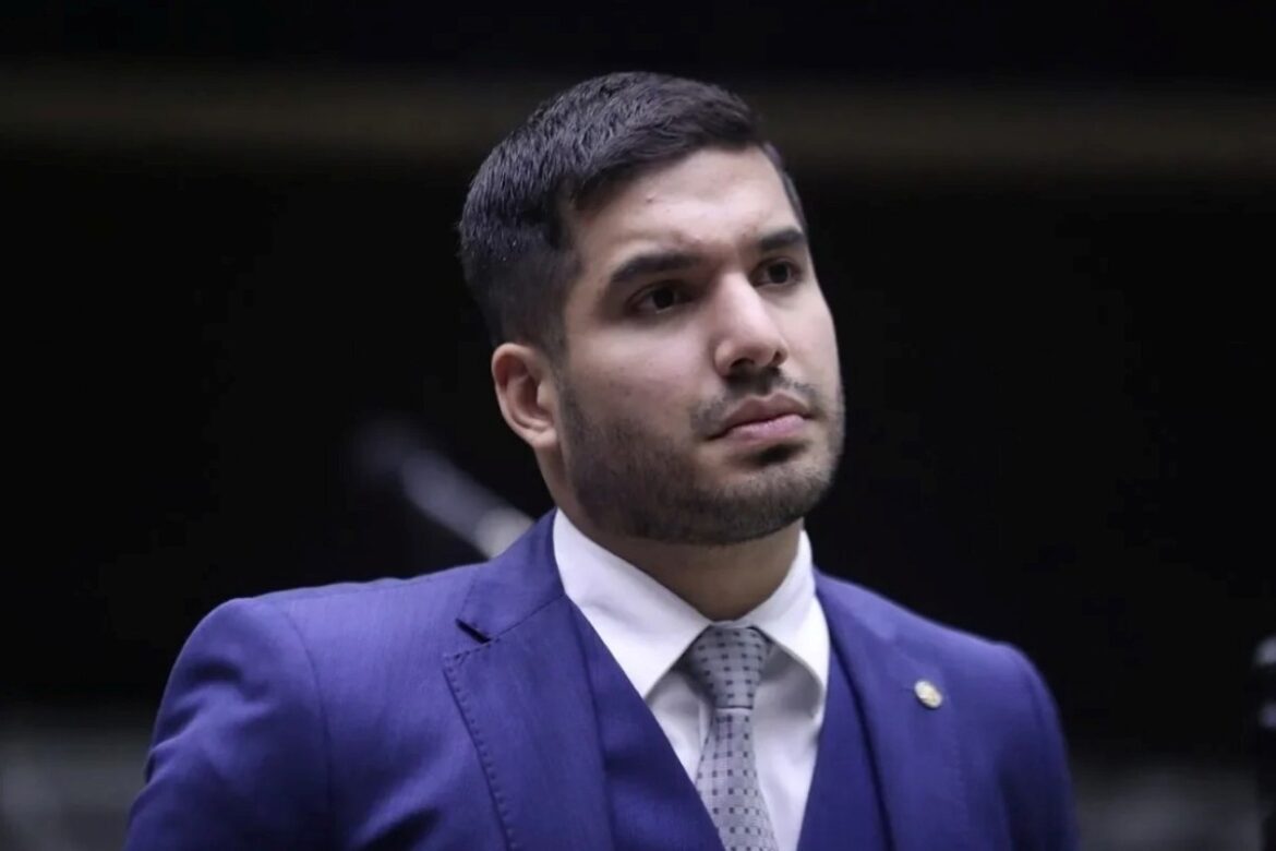 deputado-quer-condecorar-policial-que-matar-mais-traficantes