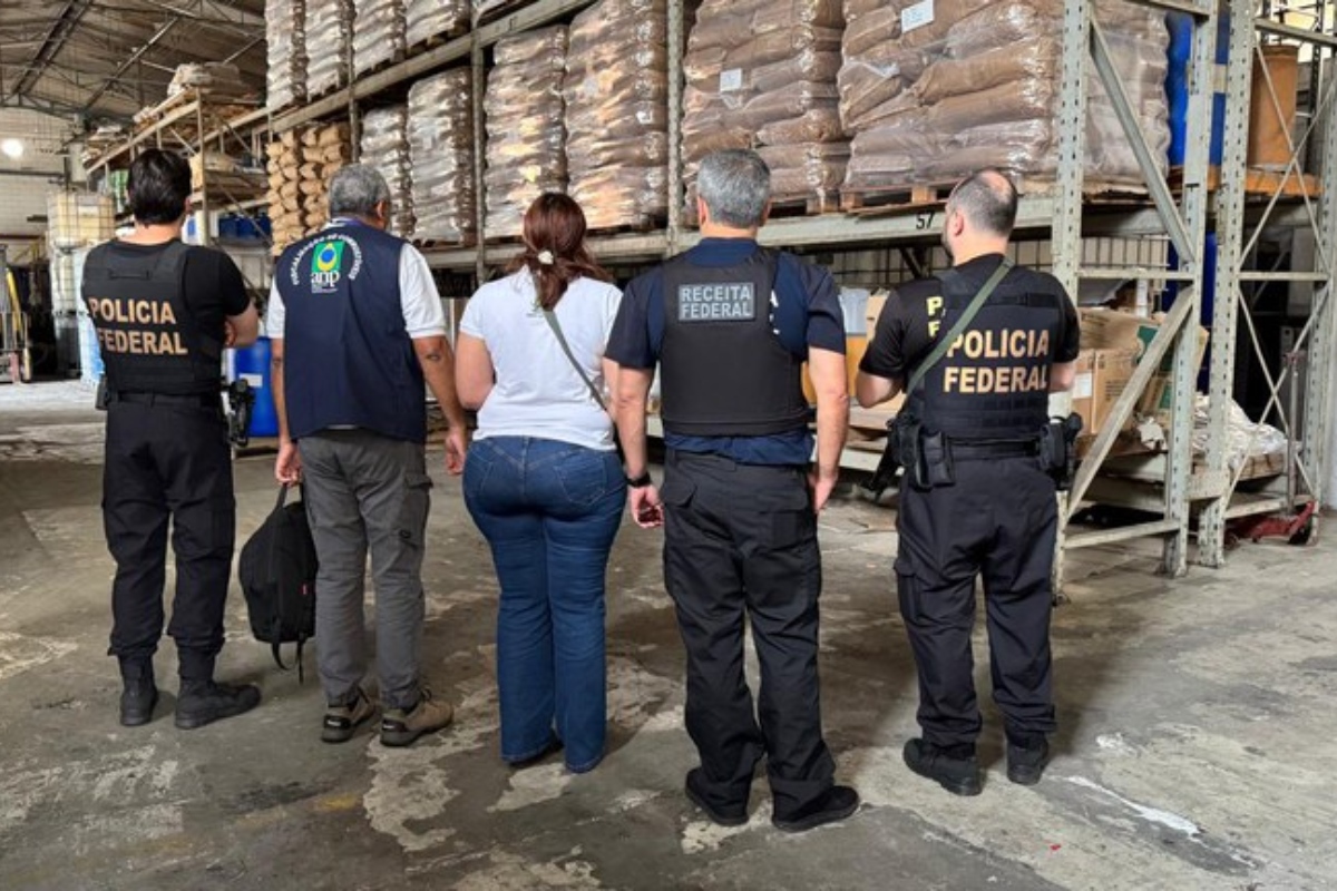 metanol:-pf-busca-fabricas-clandestinas-de-bebidas-em-5-estados