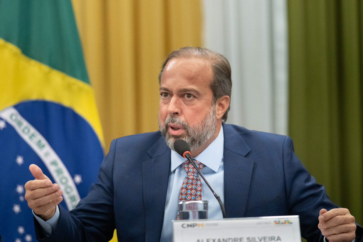 minerais-criticos:-silveira-diz-que-vai-buscar-convergencias-com-eua