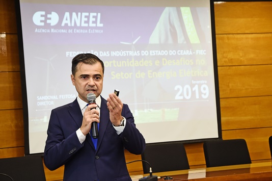 ministro-pede-investigacao-contra-aneel-por-suposto-interesse-escuso