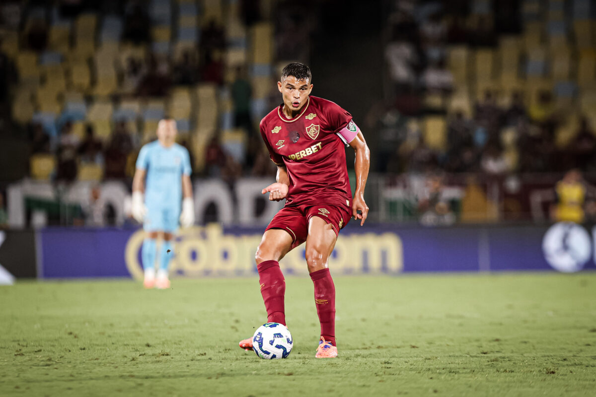thiago-silva-marca-gol-heroico-no-fim-e-fluminense-vence-juventude
