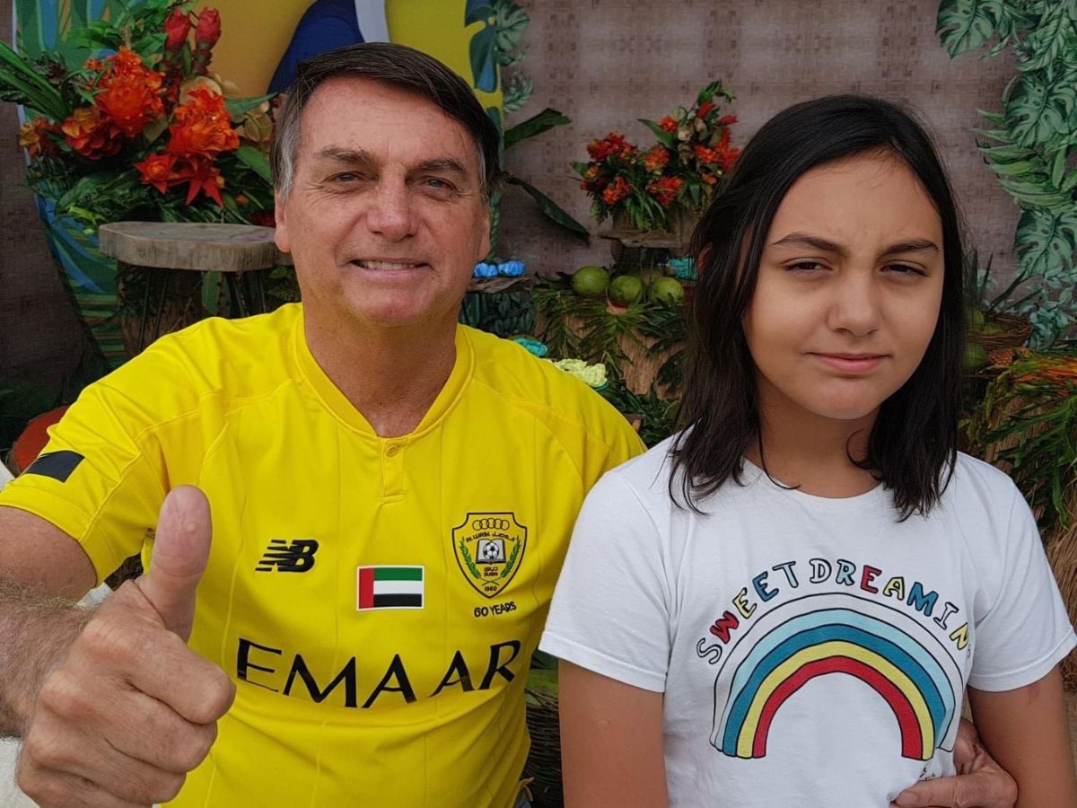 moraes-autoriza-bolsonaro-a-fazer-festa-de-15-anos-para-filha-em-casa