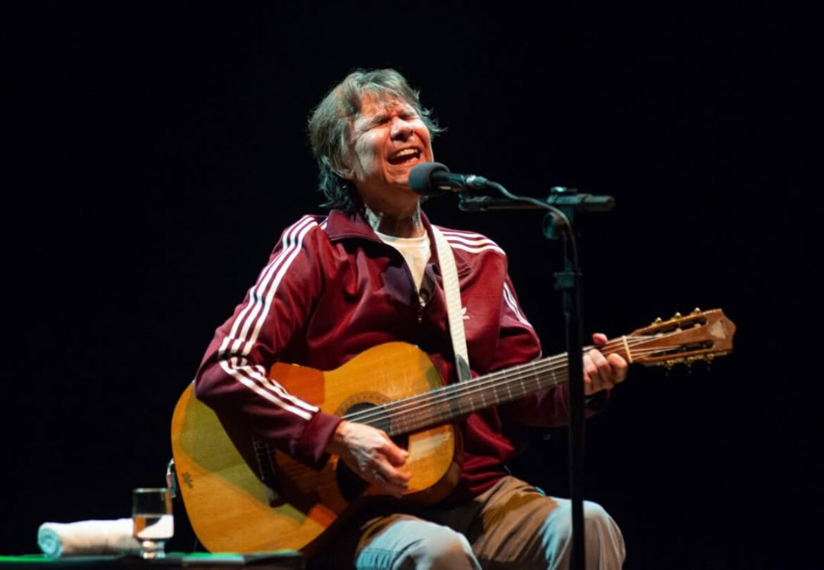 lo-borges:-entre-o-menino-do-tenis-e-o-homem-das-estrelas