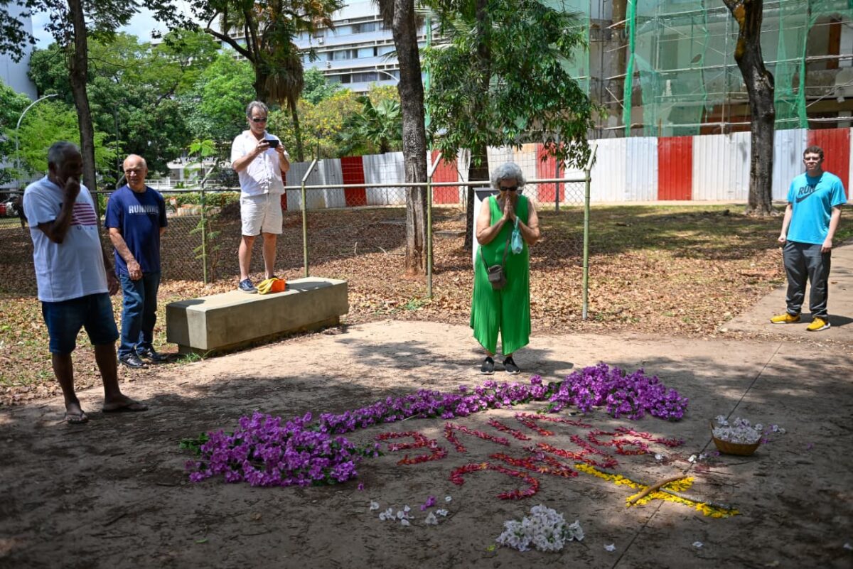 “isaac-vive”:-consternados,-amigos-homenageiam-estudante-assassinado