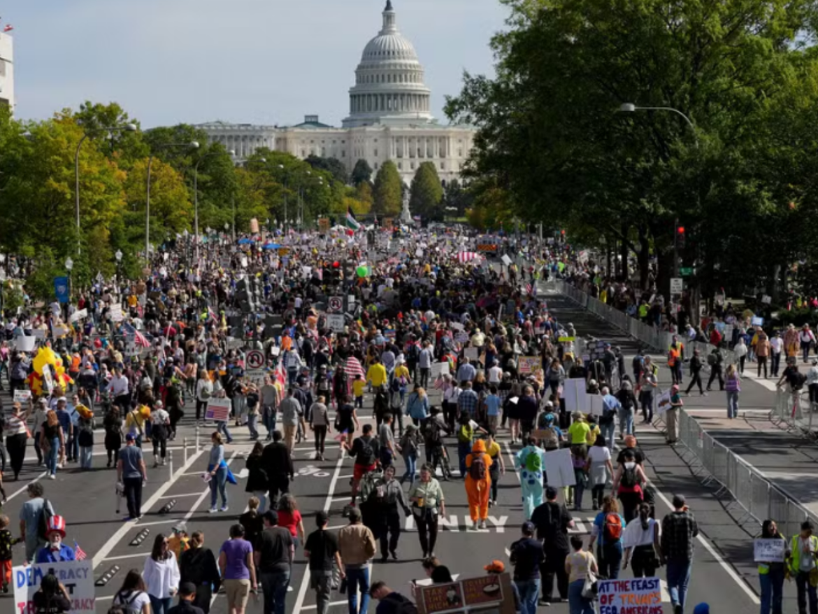 protestos-contra-politicas-de-trump-levam-milhares-as-ruas-nos-eua-e-na-europa