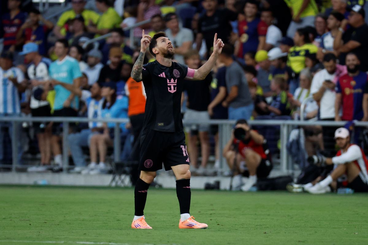 video:-messi-marca-tres-vezes-em-goleada-do-inter-miami-na-mls;-veja