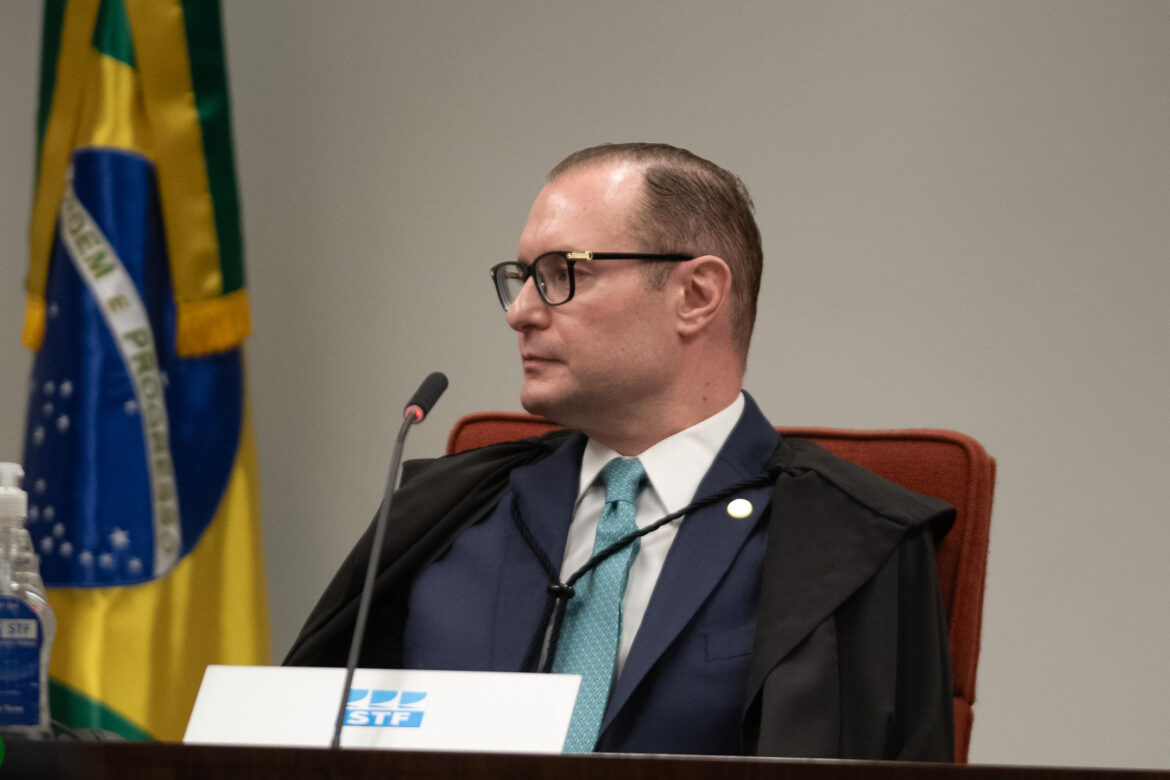 zanin-recebe-testemunhas-de-jeova-sobre-acao-de-transfusao-de-sangue