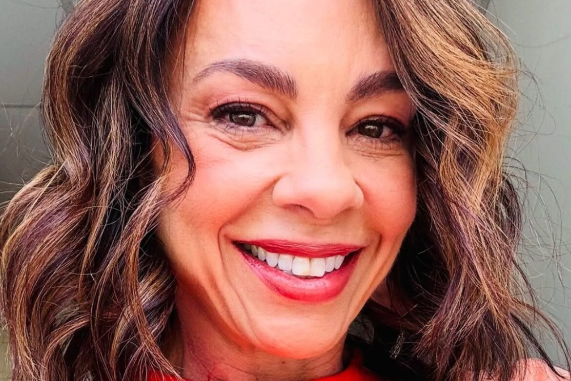 carla-marins-questiona-o-amor-romantico-e-celebra-nova-fase-na-globo