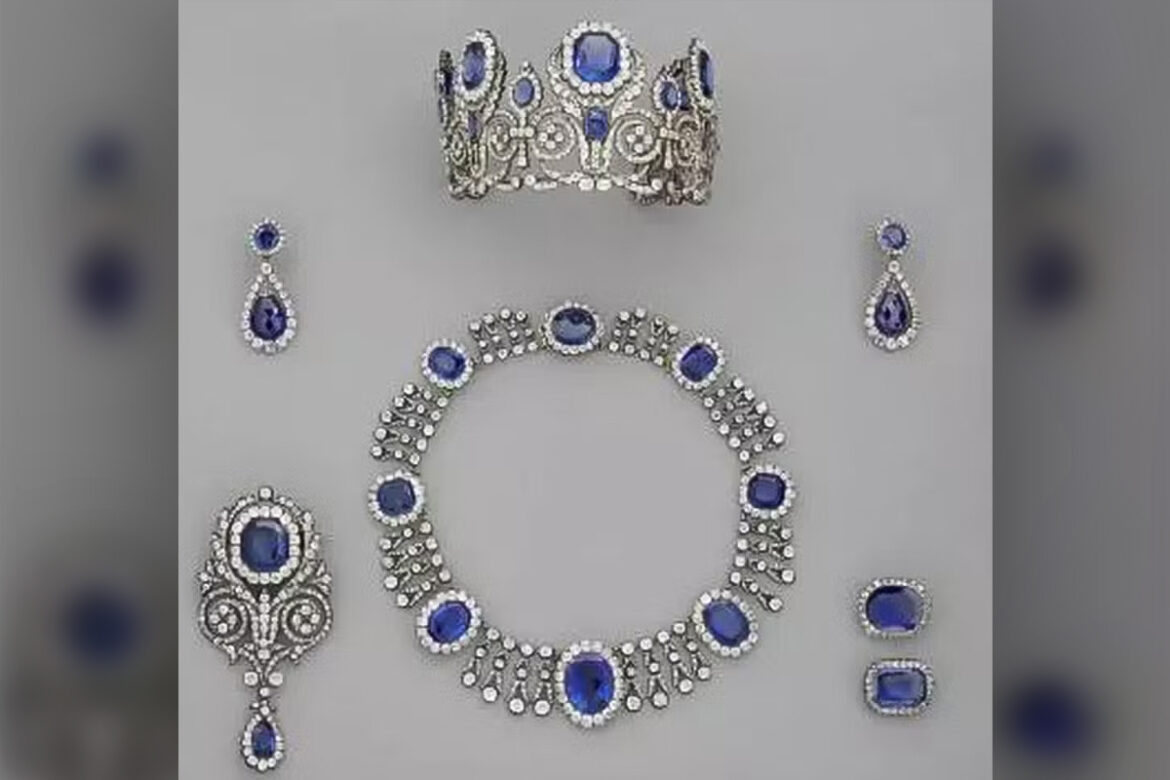 louvre:-veja-lista-de-joias-roubadas-de-museu;-ladroes-levaram-8-pecas