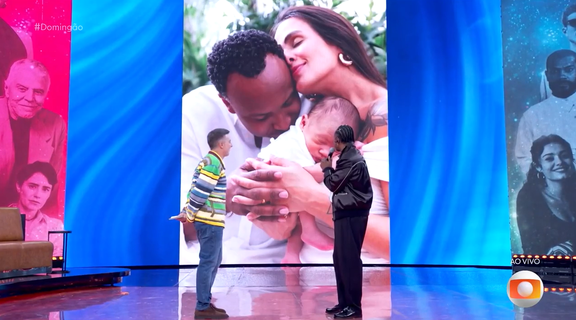 no-primeiro-mes-de-bento,-thiaguinho-ganha-declaracao-de-carol-peixinho-no-“domingao”