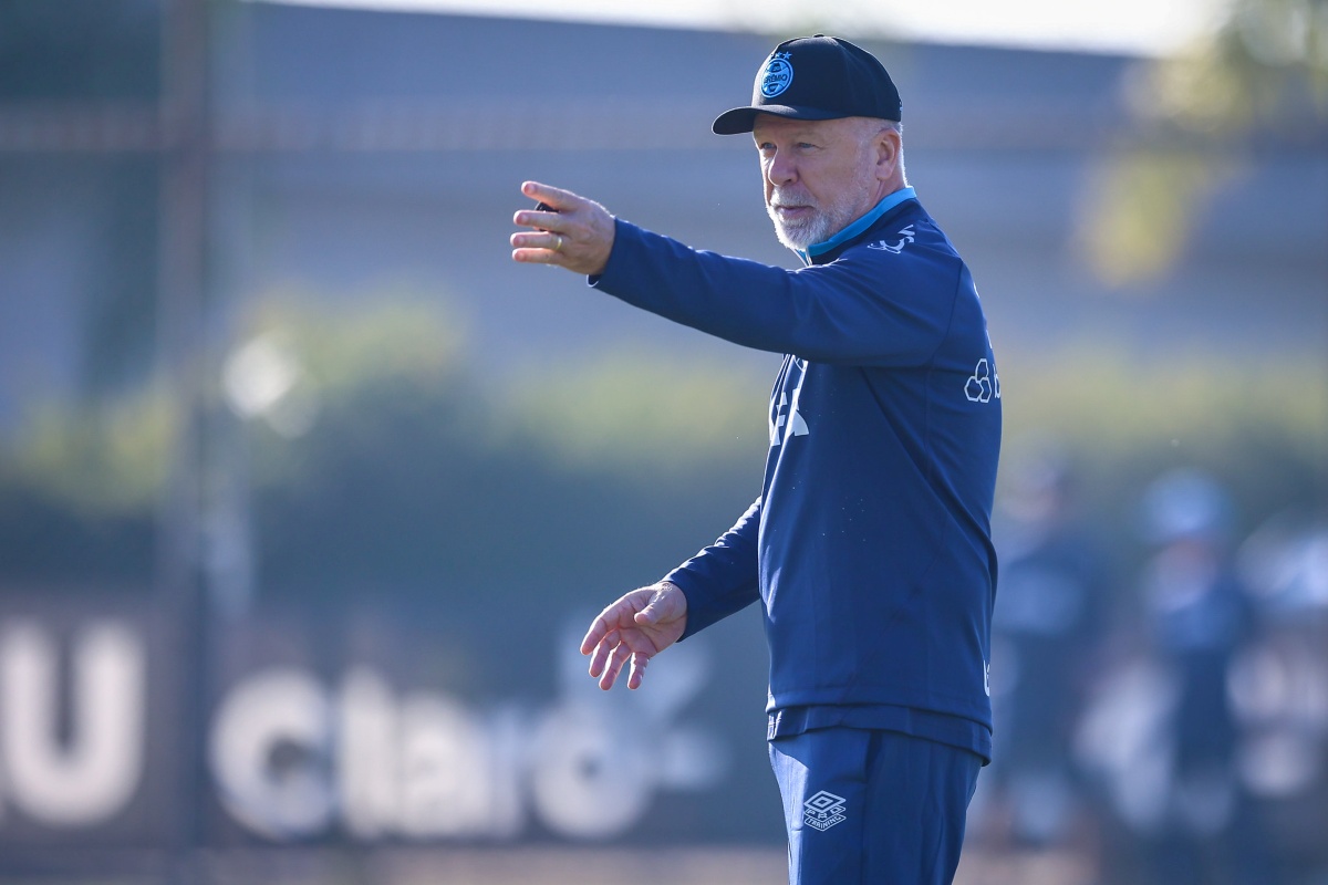 “perdemos-a-lucidez”,-diz-mano-menezes-apos-derrota-para-o-bahia