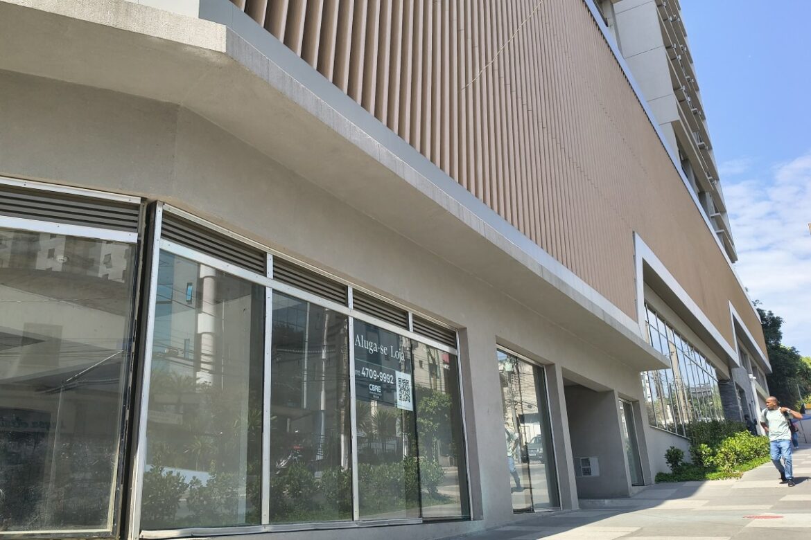 “loja-de-fachada”:-predios-mantem-terreo-vazio-apos-incentivos-em-sp