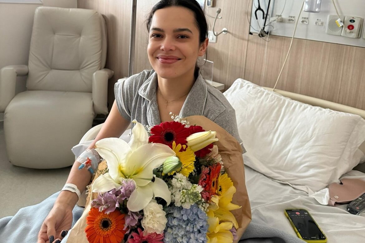 ex-bbb-mayla-araujo-desabafa-apos-internacao-as-pressas:-“dor,-susto”